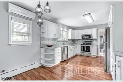 158 Stout Avenue #1, Middlesex, NJ 08846 - Photo 2