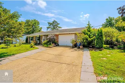 4 Hunterdon Avenue, Monroe Township, NJ 08831 - Photo 1