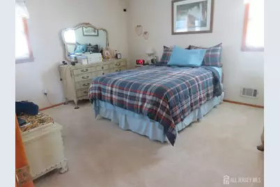 14 Sterling Court, Perth Amboy, NJ 08861 - Photo 12