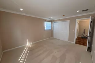 87 Timberhill Dr, Franklin Township, NJ 08823 - Photo 6