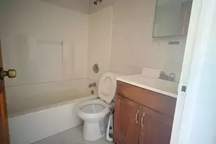 661 Catherine St, Perth Amboy, NJ 08861 - Photo 4
