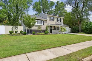 18 Carlton Ave, Monroe Township, NJ 08331 - Photo 2