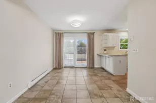 18 Carlton Ave, Monroe Township, NJ 08331 - Photo 6