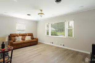 26 Lynn Ave, Middlesex, NJ 08846 - Photo 8