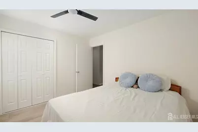 26 Lynn Avenue, Middlesex, NJ 08846 - Photo 12