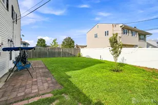 85 E Laurel St, Carteret, NJ 07008 - Photo 28