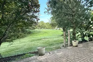 49 Dawson Ln, Monroe Township, NJ 08831 - Photo 4