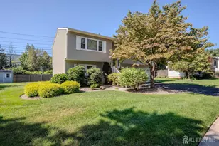 31 Pullman Loop, South Brunswick Township, NJ 08810 - Photo 2