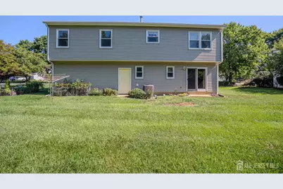 31 Pullman Loop, South Brunswick Township, NJ 08810 - Photo 6