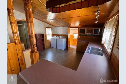 358 Conover Street, South Amboy, NJ 08879 - Photo 8