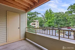 1108 Stoneridge Cir, Helmetta, NJ 08828 - Photo 10