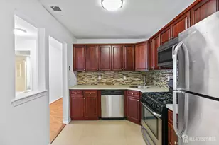 1108 Stoneridge Cir, Helmetta, NJ 08828 - Photo 4