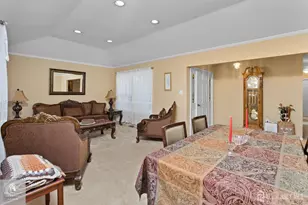 14 Thomas Paine Dr, Monroe Township, NJ 08831 - Photo 6