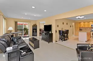 14 Thomas Paine Dr, Monroe Township, NJ 08831 - Photo 8