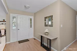 5 Thomas Paine Dr, Monroe Township, NJ 08831 - Photo 4