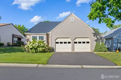 5 Thomas Paine Drive, Monroe Township, NJ 08831 - Photo 2