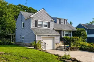 10 Columbia Pl, Sayreville, NJ 08859 - Photo 2