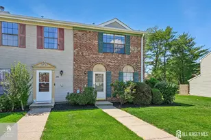289 Bromley Pl, East Brunswick Township, NJ 08816 - Photo 2