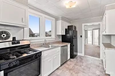 393 Prospect Street, South Amboy, NJ 08879 - Photo 32