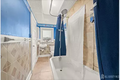 38 W Somerset Street, Raritan, NJ 08869 - Photo 10