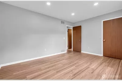 14 Dayton Avenue, Middlesex, NJ 08846 - Photo 18