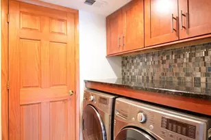 260 Westgate Dr, Edison, NJ 08820 - Photo 14