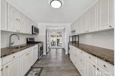 58 Hillcrest Avenue, Edison, NJ 08817 - Photo 6