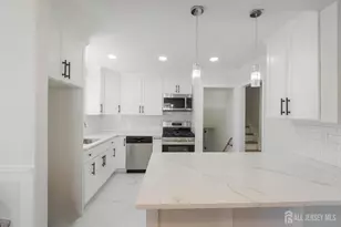 33 Larchmont Rd, Edison, NJ 08837 - Photo 8