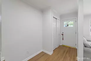33 Larchmont Rd, Edison, NJ 08837 - Photo 4