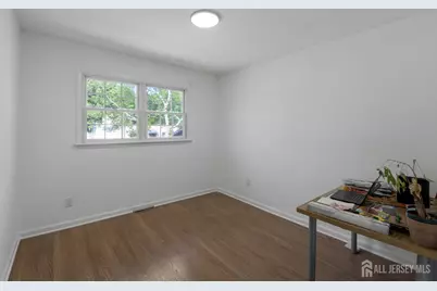 33 Larchmont Road, Edison, NJ 08837 - Photo 16