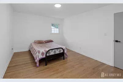 33 Larchmont Road, Edison, NJ 08837 - Photo 18