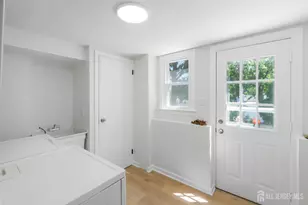 33 Larchmont Rd, Edison, NJ 08837 - Photo 12