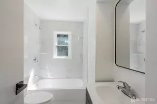33 Larchmont Rd, Edison, NJ 08837 - Photo 20