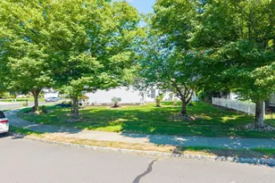 4 Sequoia Dr, South Brunswick Township, NJ 08810 - Photo 30