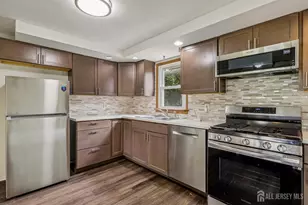 55 Jefferson Dr, Piscataway Township, NJ 08854 - Photo 2