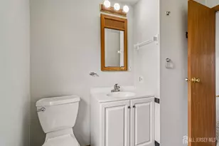 55 Jefferson Dr, Piscataway Township, NJ 08854 - Photo 6