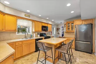 102 Fawn Dr, Old Bridge Township, NJ 07747 - Photo 8