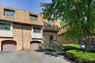 1705 N Oaks Blvd N, North Brunswick Township, NJ 08902 - Photo 2