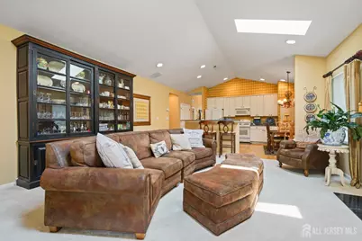 52 Vineyard Court, Monroe Township, NJ 08831 - Photo 12