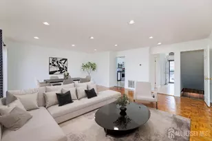 104 Maple Hill Dr, Woodbridge Township, NJ 07095 - Photo 2
