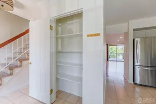 104 Maple Hill Dr, Woodbridge Township, NJ 07095 - Photo 4