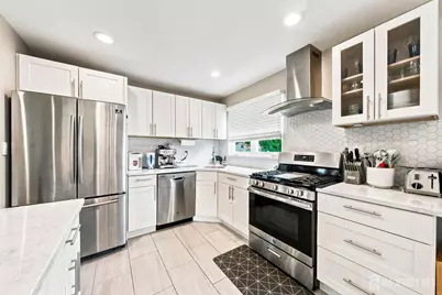 9 Meyer Road, Edison, NJ 08817 - Photo 18