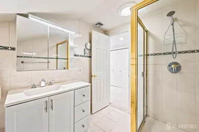 9 Meyer Road, Edison, NJ 08817 - Photo 30