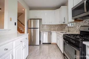 1301 Dahlia Cir, South Brunswick Township, NJ 08810 - Photo 10