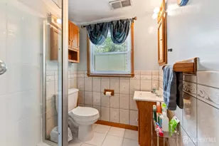5 Yale Ct, East Brunswick Township, NJ 08816 - Photo 24
