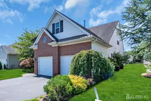 10 Nappa Ct, Monroe Township, NJ 08831 - Photo 2