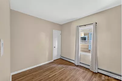 32 S 7th Avenue S, Highland Park, NJ 08904 - Photo 10