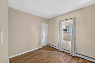 32 S 7th Ave S, Highland Park, NJ 08904 - Photo 10