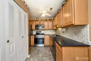 39 River Bank Dr, Florence, NJ 08554 - Photo 6