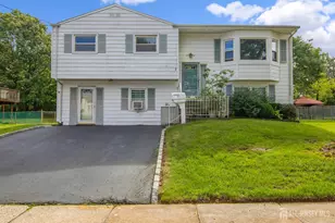 31 Heidi Dr, Fords, NJ 08863 - Photo 4